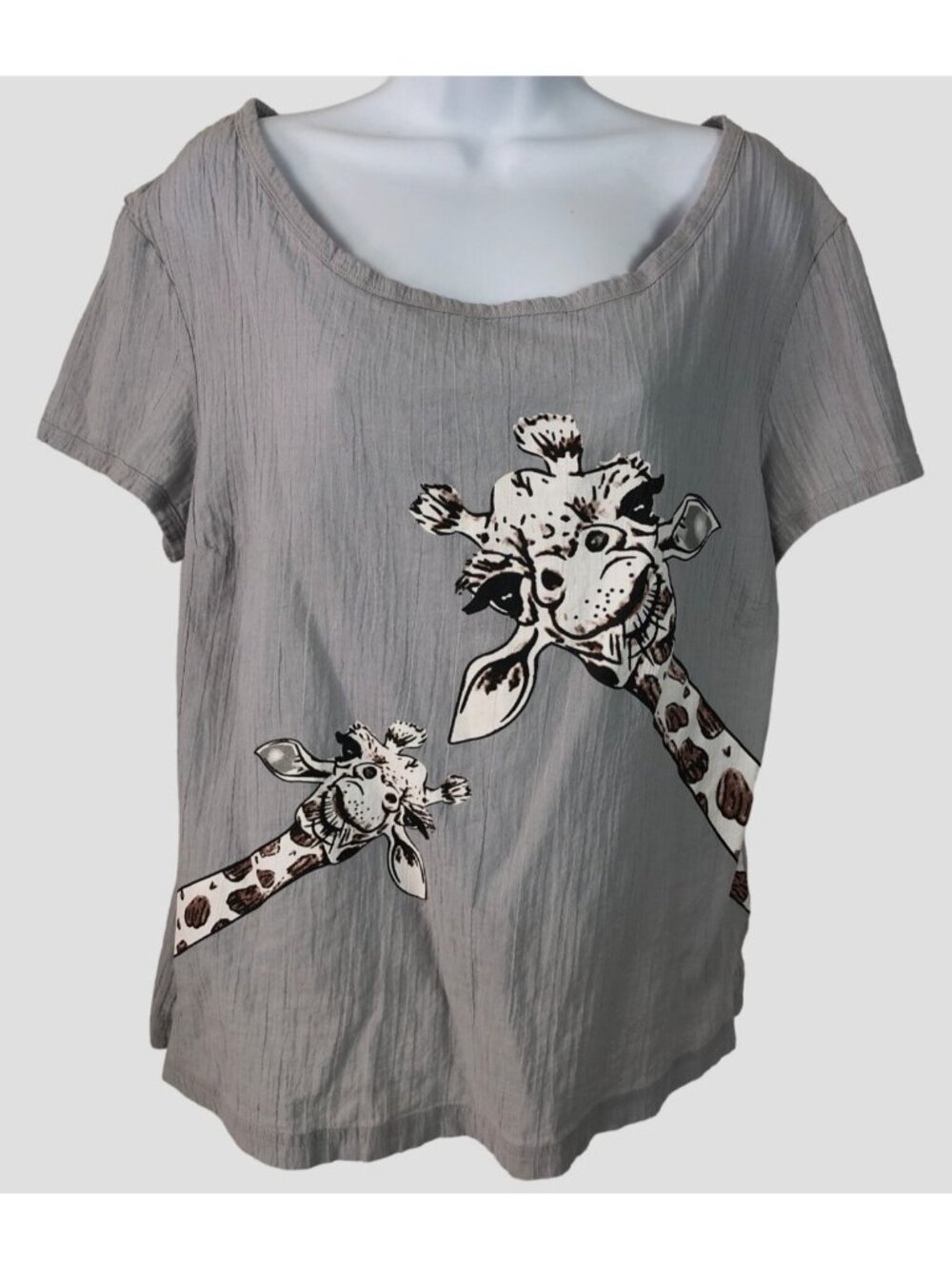 Miss Look Top Women Size XL Gray T shirt 2 Giraffes Short Sleeves Scoop Neckline